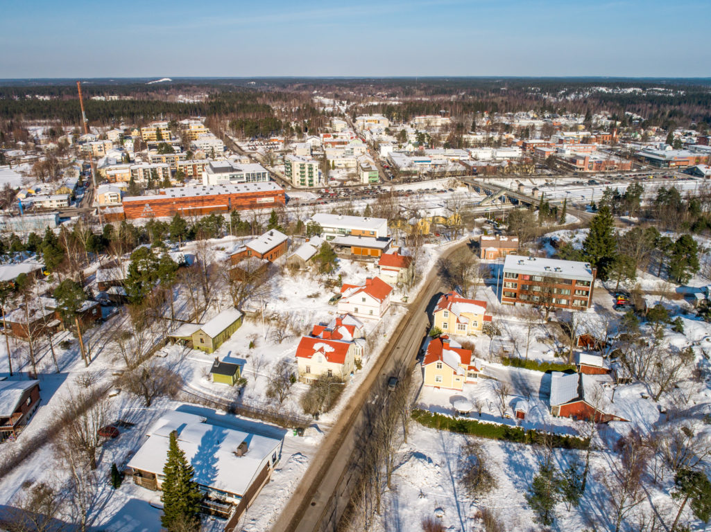 Flygfoto från Karis i vinterskrud. Foto: Johan Ljungqvist.